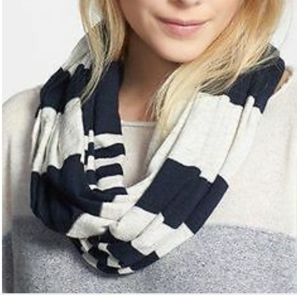 Vince Striped Navy/ Cream Scarf- 100% Linen